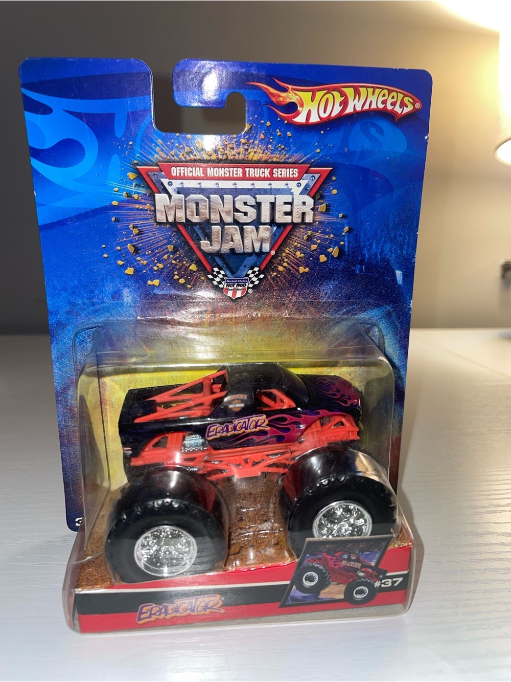 Hot wheels monster jam eradicator truck